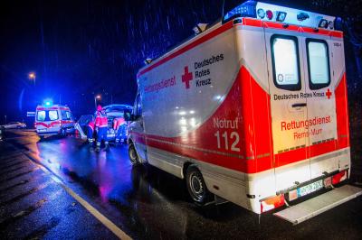 Waiblingen: Audi faehrt in Gegenverkehr - 3 Verletzte